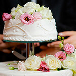 la musica per il taglio torta, la scelta dei brani per accompagnare questo emozionante momento. sposi, sposa, wedding cake, torta nuziale.